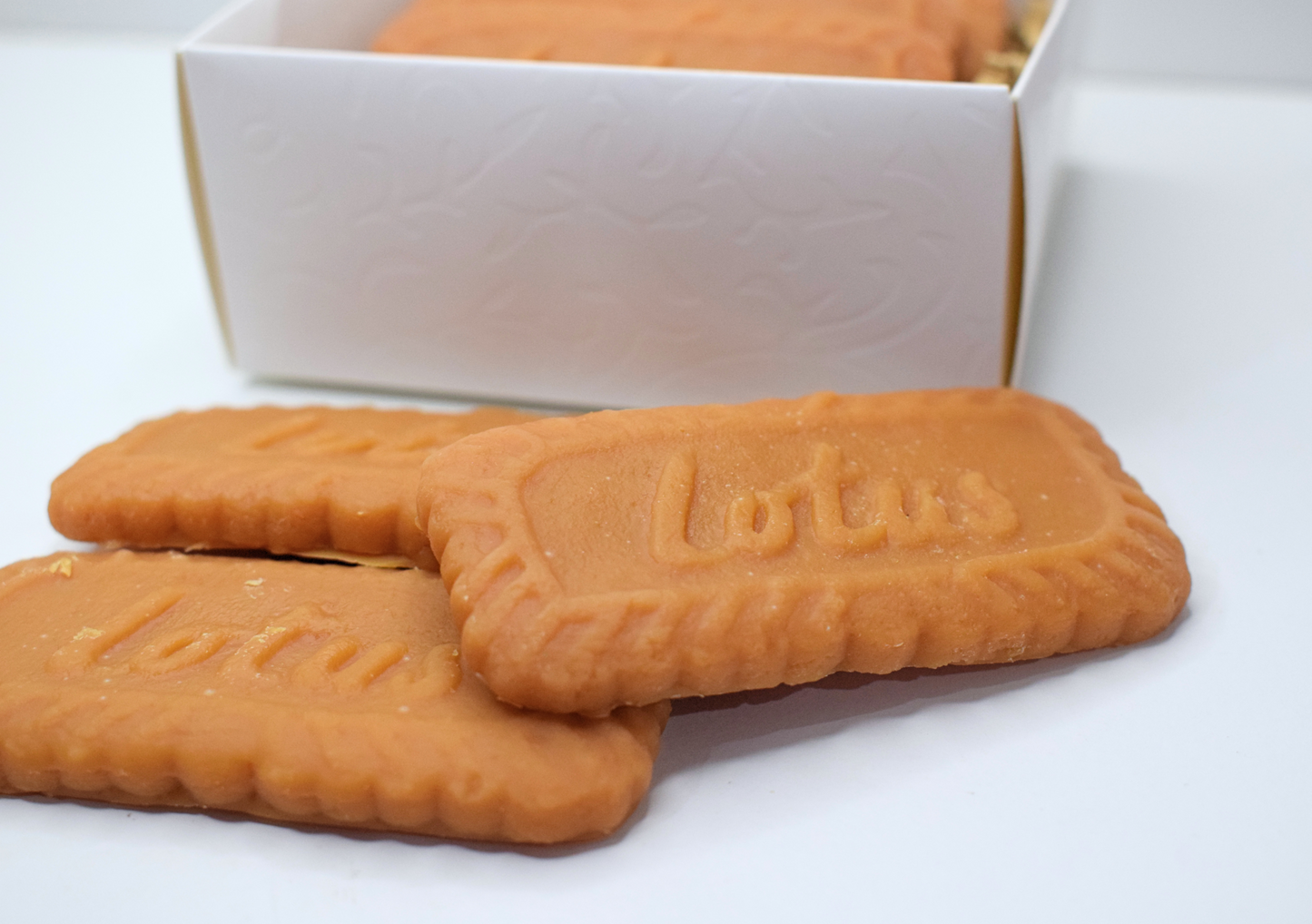 Wax box Lotus 50gr